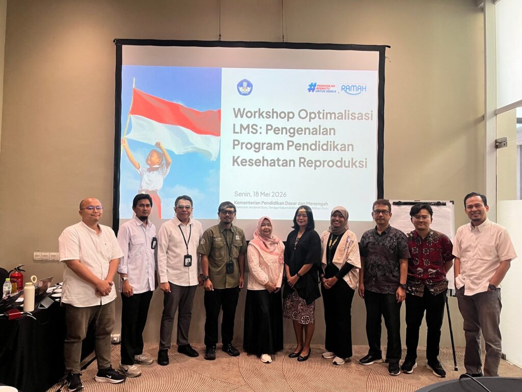Rise-Foundation-The-HER-Way-SEKAR-Program-Strengthens-Teacher-Capacity-through-LMS-Technical-Guidance-on-Ruang-GTK